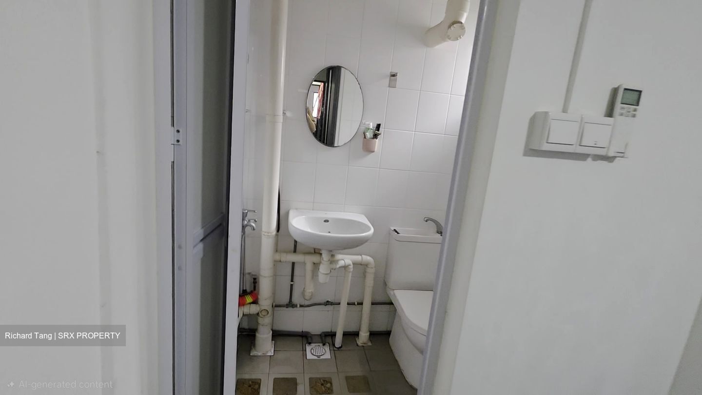 Blk 101 Chong Pang City (Yishun), HDB 3 Rooms #490450311